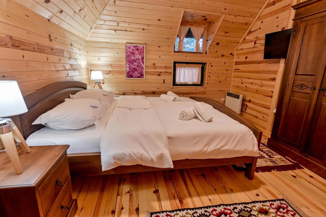 El Paso City Zlatibor: Wild West Treehouse Cottages Exterior photo