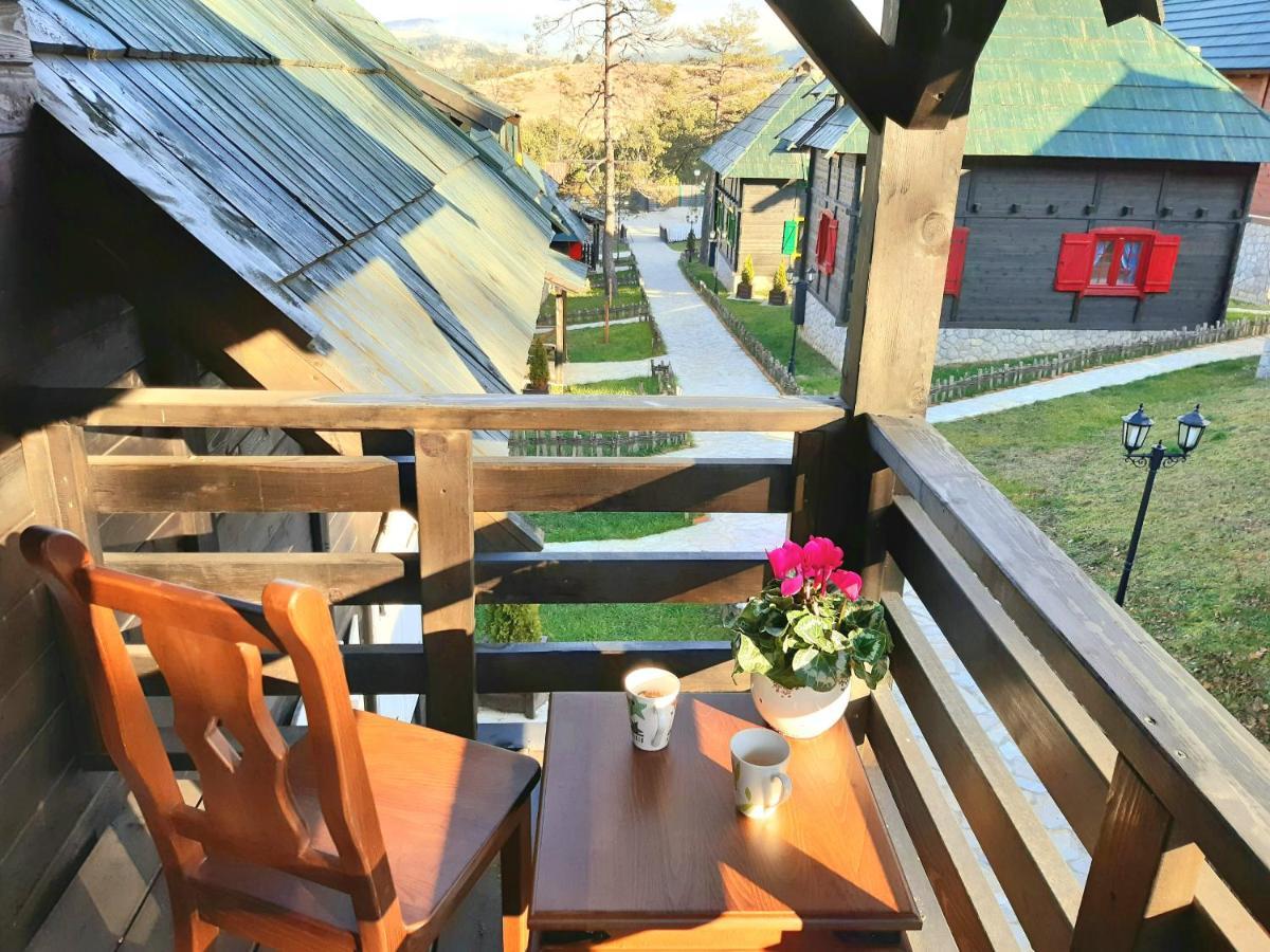 El Paso City Zlatibor: Wild West Treehouse Cottages Exterior photo
