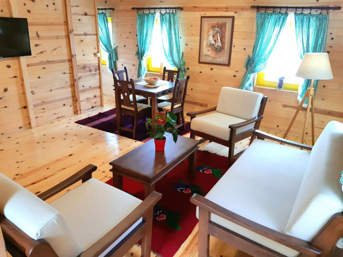 El Paso City Zlatibor: Wild West Treehouse Cottages Exterior photo