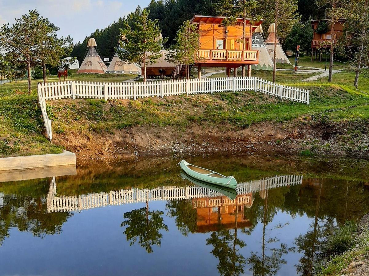 El Paso City Zlatibor: Wild West Treehouse Cottages Exterior photo