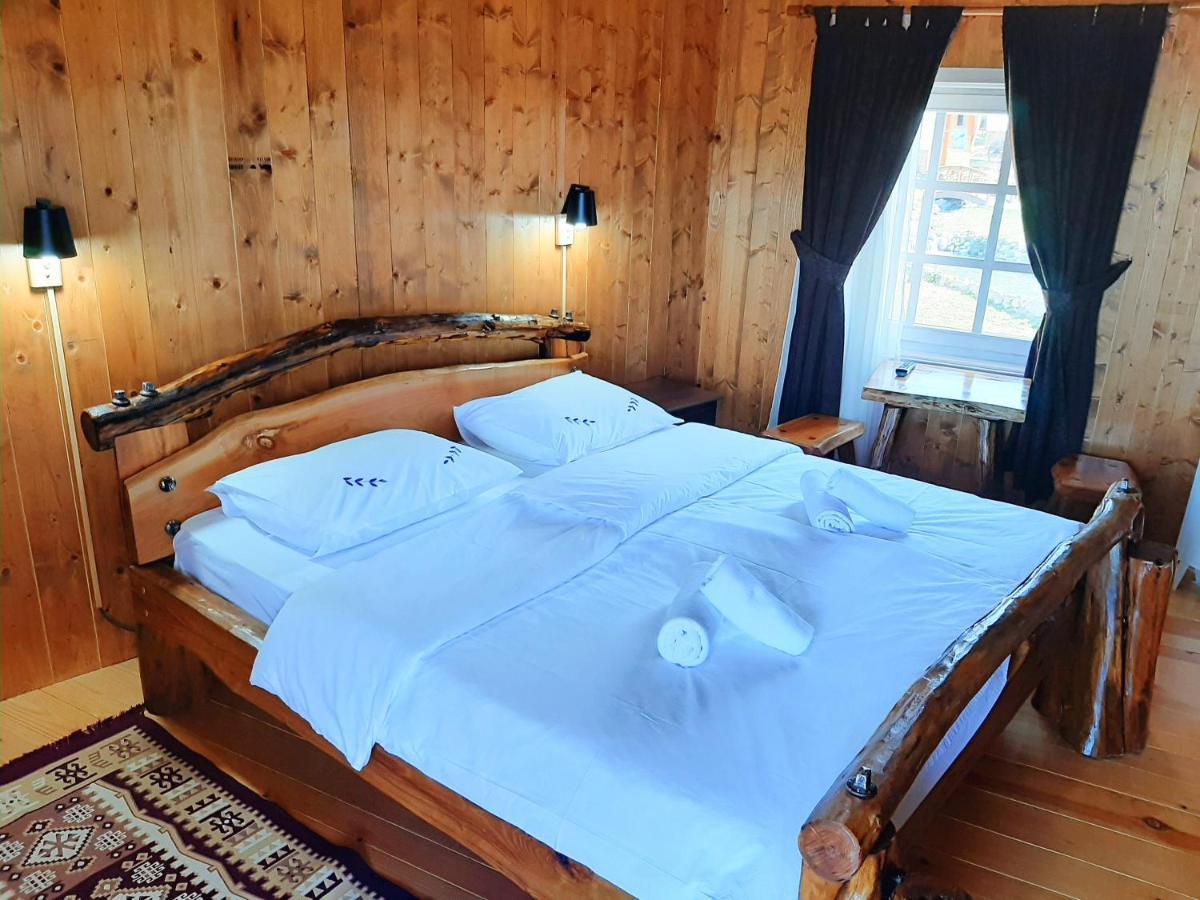 El Paso City Zlatibor: Wild West Treehouse Cottages Exterior photo