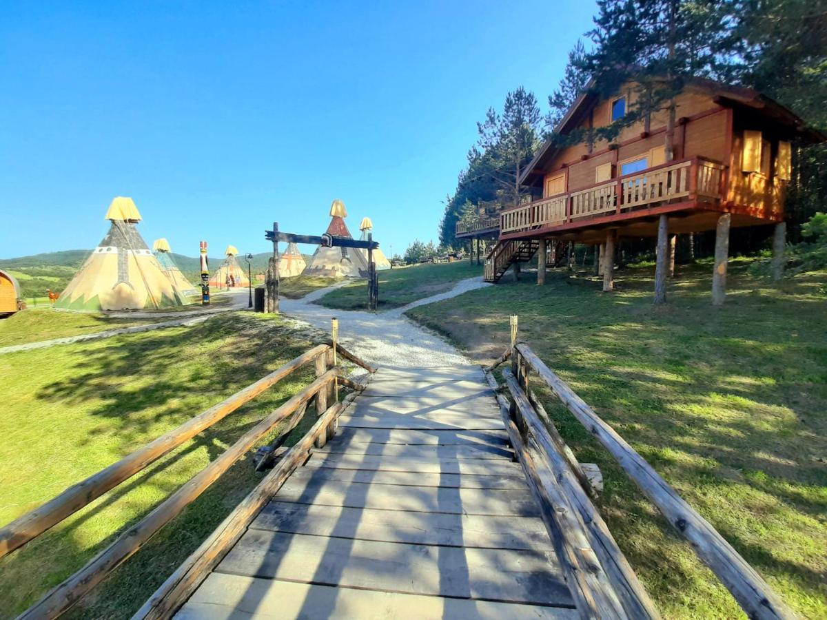El Paso City Zlatibor: Wild West Treehouse Cottages Exterior photo