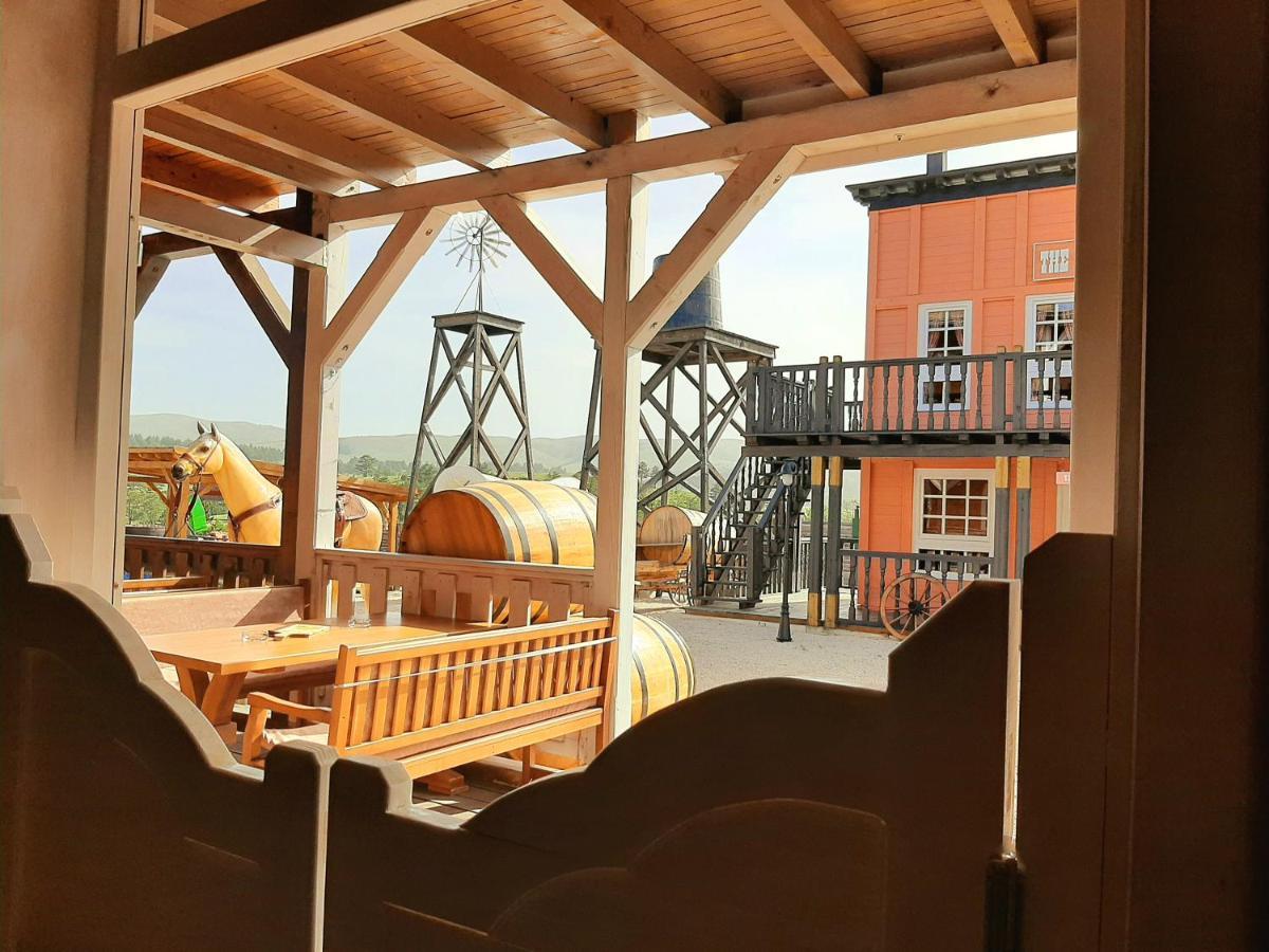 El Paso City Zlatibor: Wild West Treehouse Cottages Exterior photo
