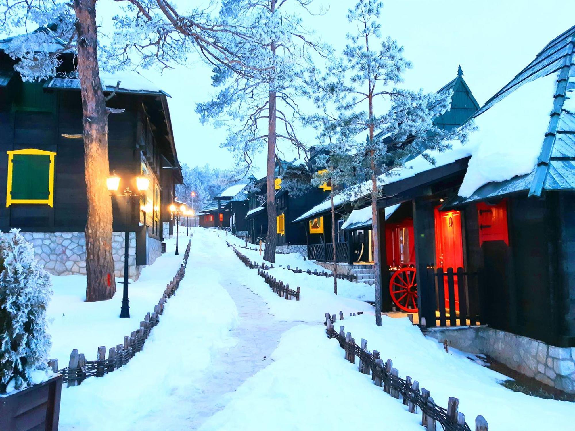 El Paso City Zlatibor: Wild West Treehouse Cottages Exterior photo